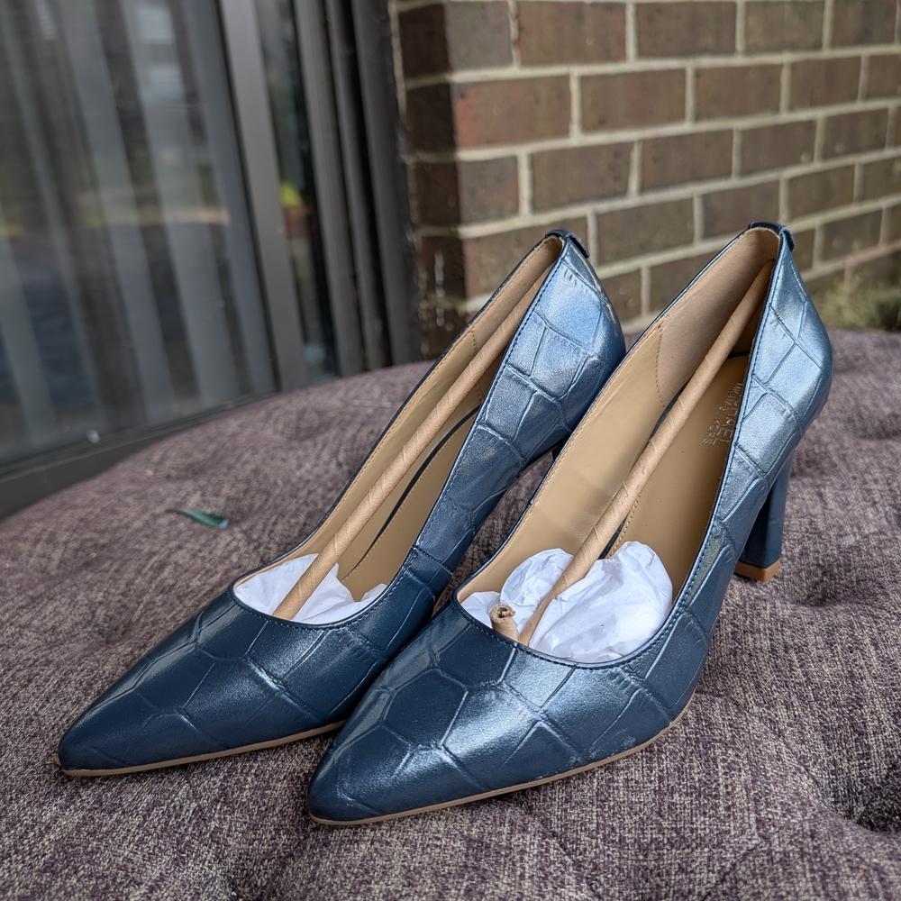 Michael Kors Milly Flex Crocodile Embossed Patent Leather Pumps